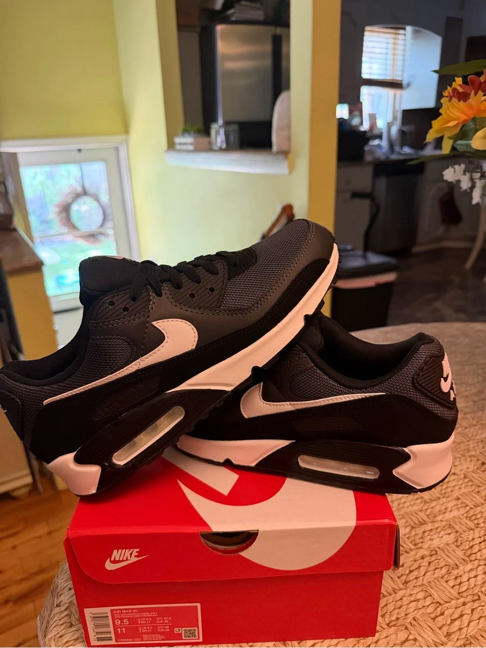 Nike Black Gray White Air Max 90 Sneakers sz 9.5 mens new in box !!